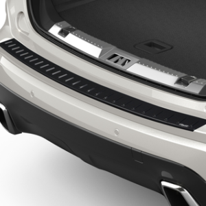 ClimAir®* Oblikovana zaščita zadnjega odbijača, sijoče črna